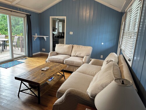 Walk to the beach!  6 Bedroom w/ TV Room, Game Room w/Pool Table, Private yard