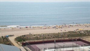 Aan het strand, ligstoelen aan het strand