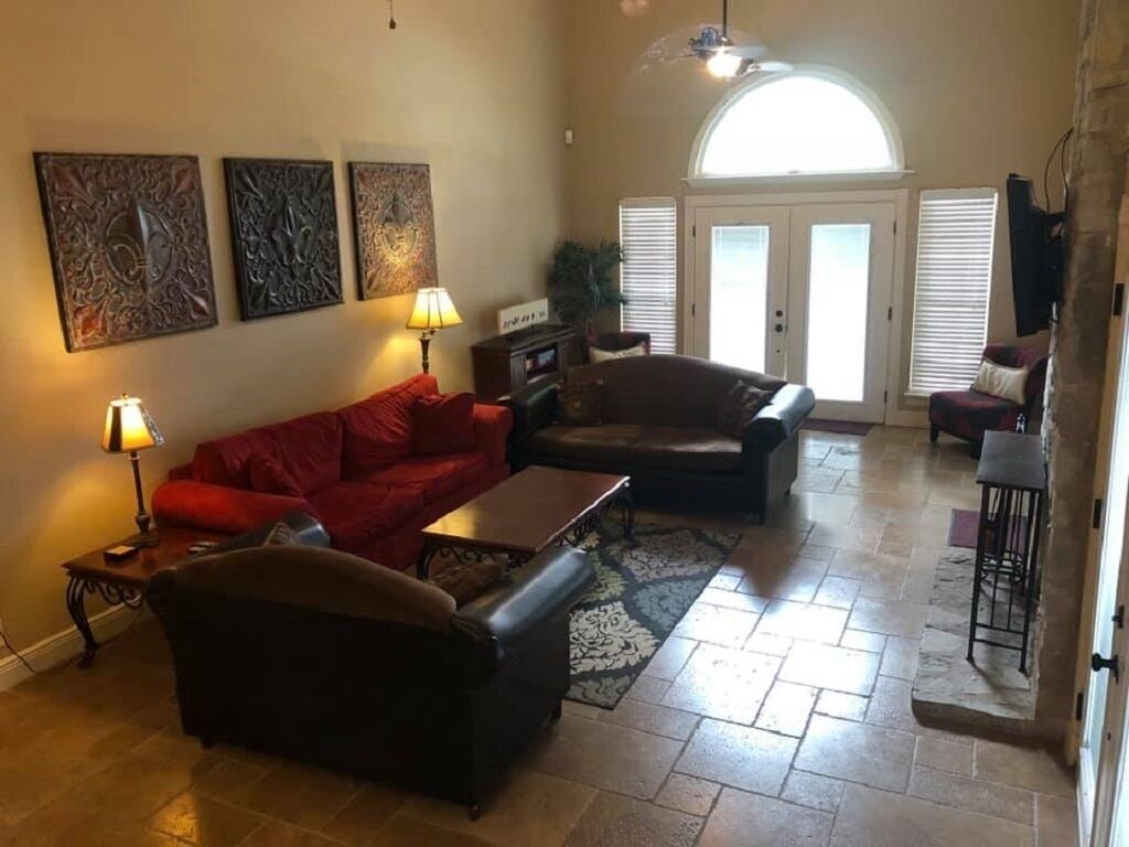 Must See Guadalupe Riverfront Home (2 Br+sleeping Loft, 3 Ba) On Wooded Lot