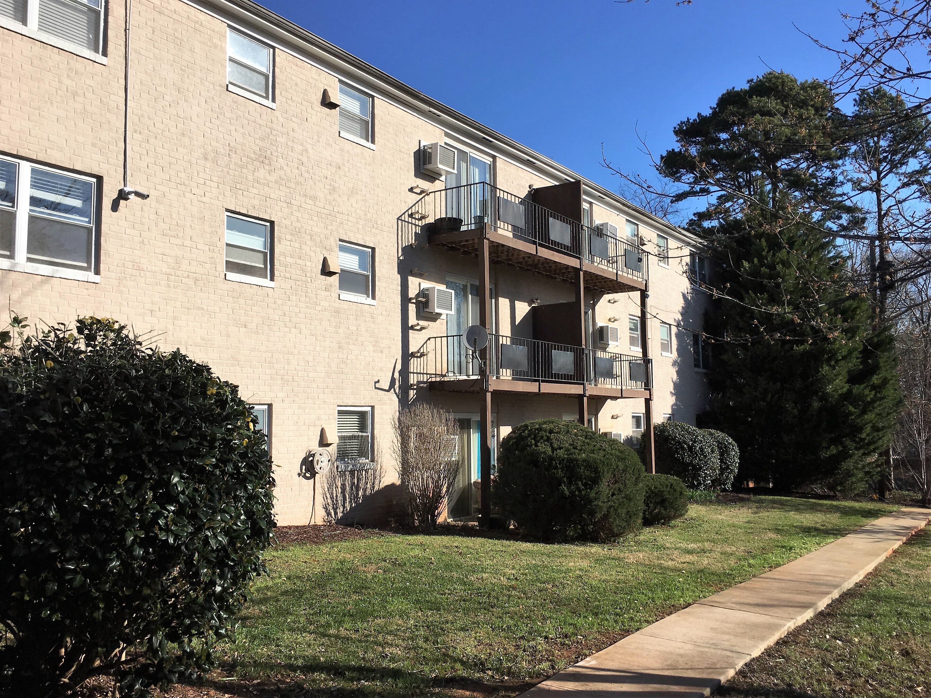 Fully Furnished Apartment for Business or Vacation Travel