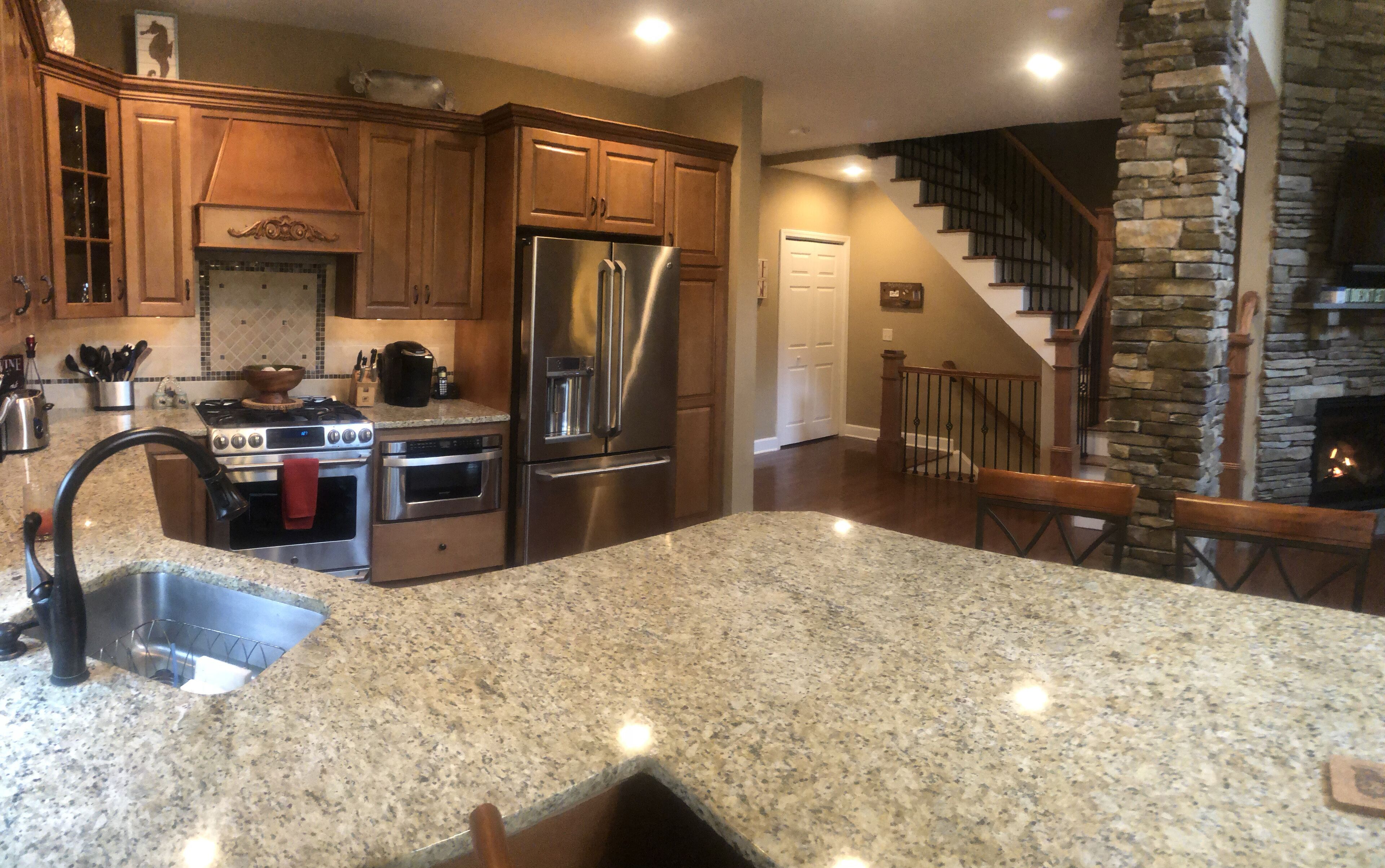 Townhome with 5 Bedroom 3.5 Baths. Sleeps upto 14.