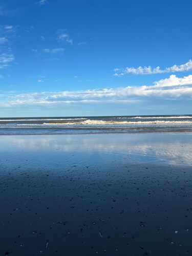 Seaside Cottage OBX; 4 bedroom, 3 bath, private pool, hot tub, & pet friendly! 