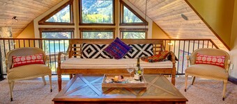 Million Dollar Views op Lake Purgatory! Slechts 1 mijl naar skigebied! Lagere tarieven!