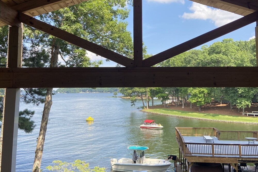 LakeFront Main Lake View Cove Wildwood Point.