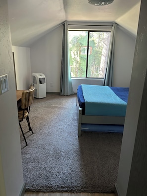 1 bedroom, desk, iron/ironing board, free WiFi