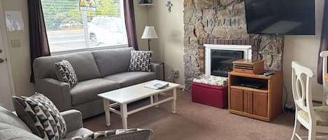 Fernseher, Kamin