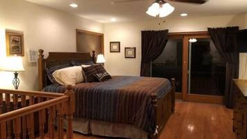 4 makuuhuonetta, silitysrauta/-lauta, ilmainen Wi-Fi, vuodevaatteet