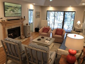 Smart TV, fireplace, DVD player, books - Inlet Cove Paradise #36 (Kiawah Island)