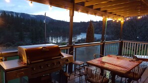 تناول الطعام بالخارج