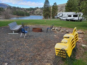Property grounds - Welcome to Lenore Lodge, located along the wild & scenic Clearwater River. (Lenore)