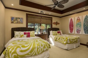3 bedrooms, desk, iron/ironing board, travel cot