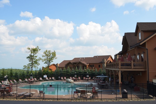 Una piscina techada, una piscina climatizada