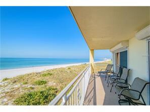 Property grounds - **BEACH FRONT CONDO**  OUTSTANDING LOCATION!! AND A BREATH-TAKING VIEW** (Madeira Beach)