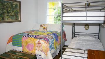 2 Schlafzimmer, Reisekinderbett, kostenloses WLAN, Bettwäsche