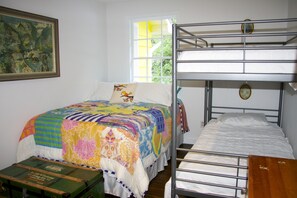 2 Schlafzimmer, Reisekinderbett, kostenloses WLAN, Bettwäsche