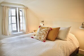 2 dormitorios, tabla de planchar con plancha, wifi gratis y ropa de cama