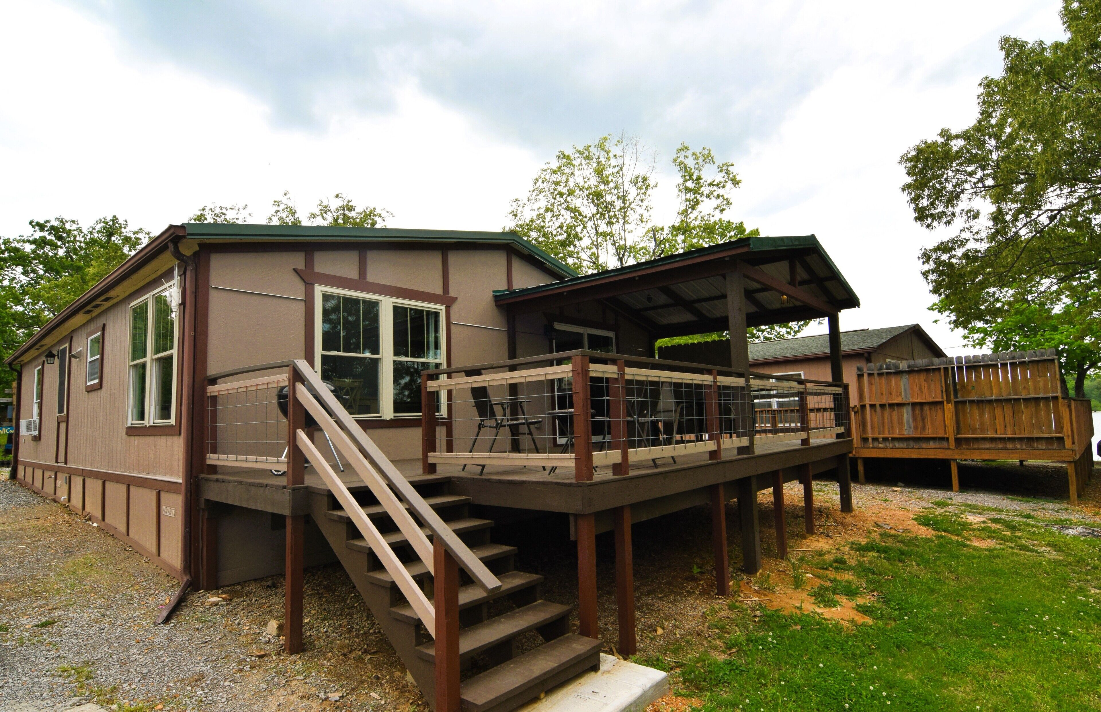 Cottage #2 King Creek Resort & Marina remodeled 2023 w/boat slip