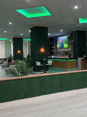 Bar (en la propiedad)