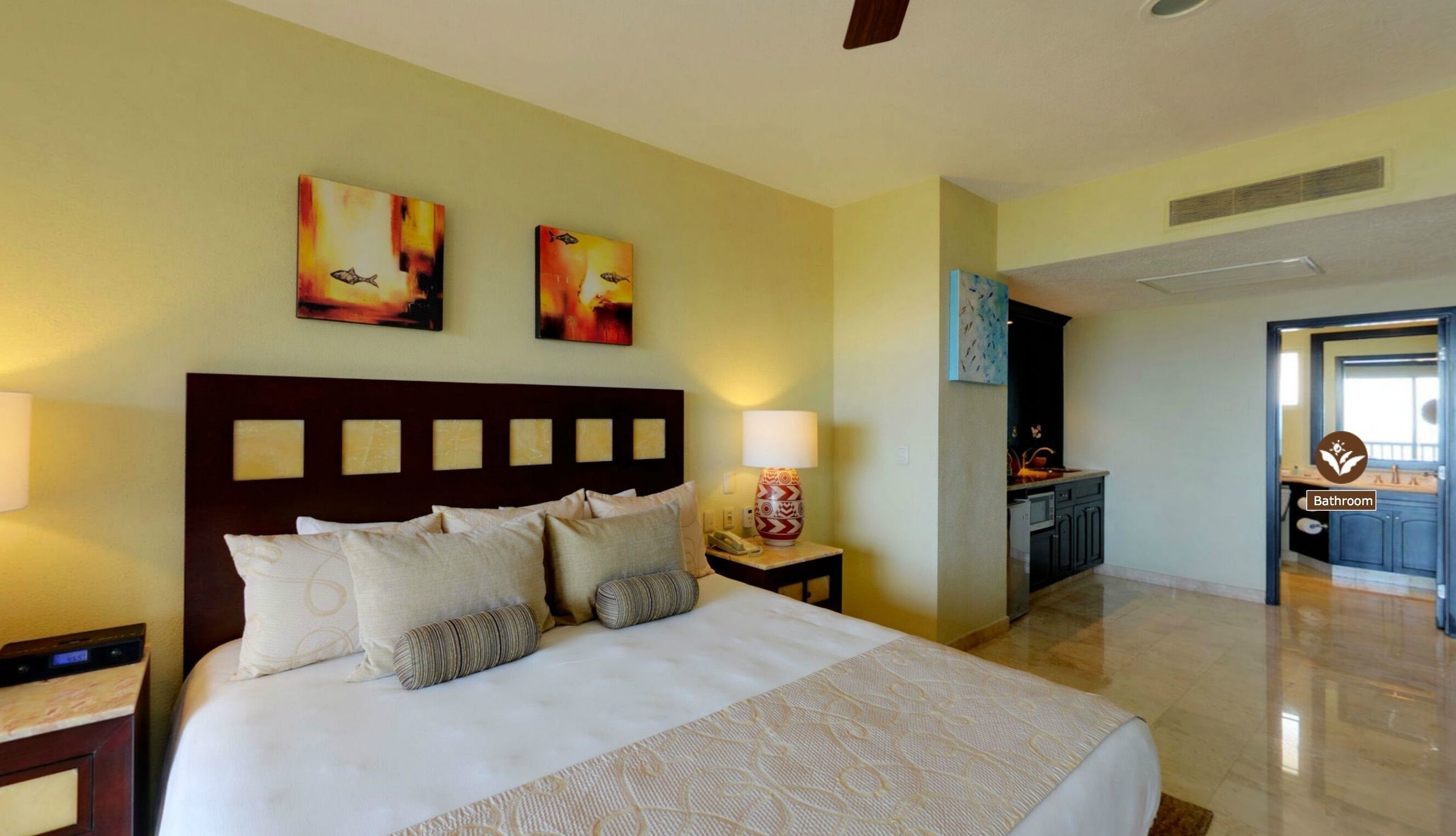 Luxe Ocean-View Studio ~ Private Balcony ~ Tranquil Area