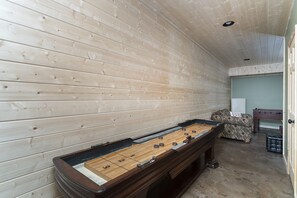 Unclassified image, 3 of 20, button