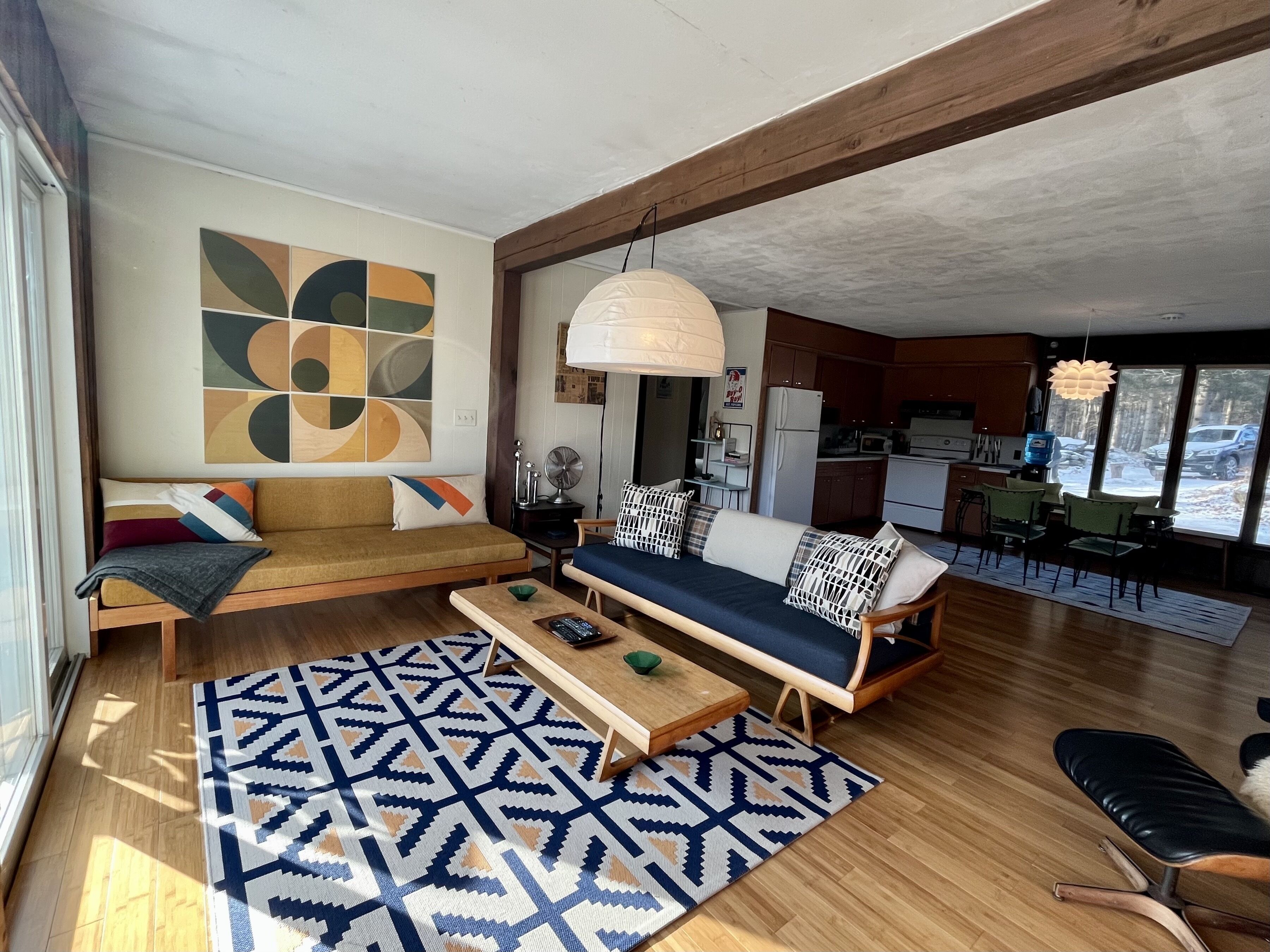 Cozy Cottage with Stunning Mountain Views