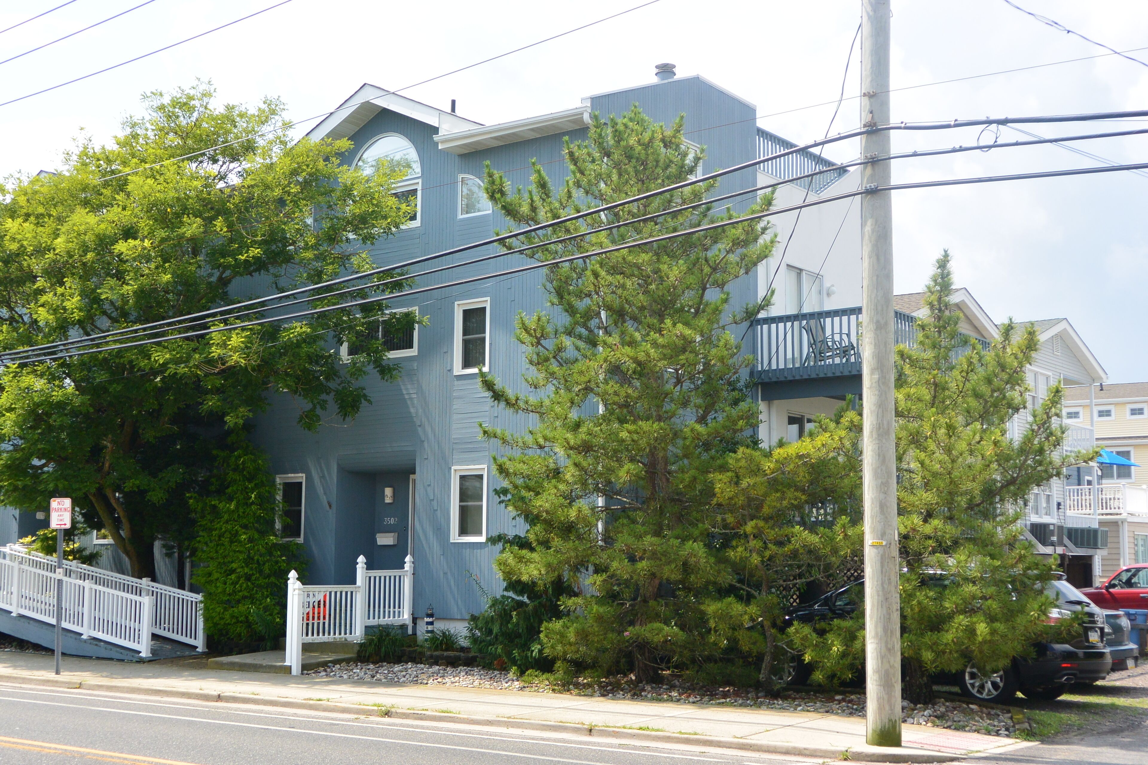 Spacious O.C. NJ Condo near Playground, Basketball and Tennis