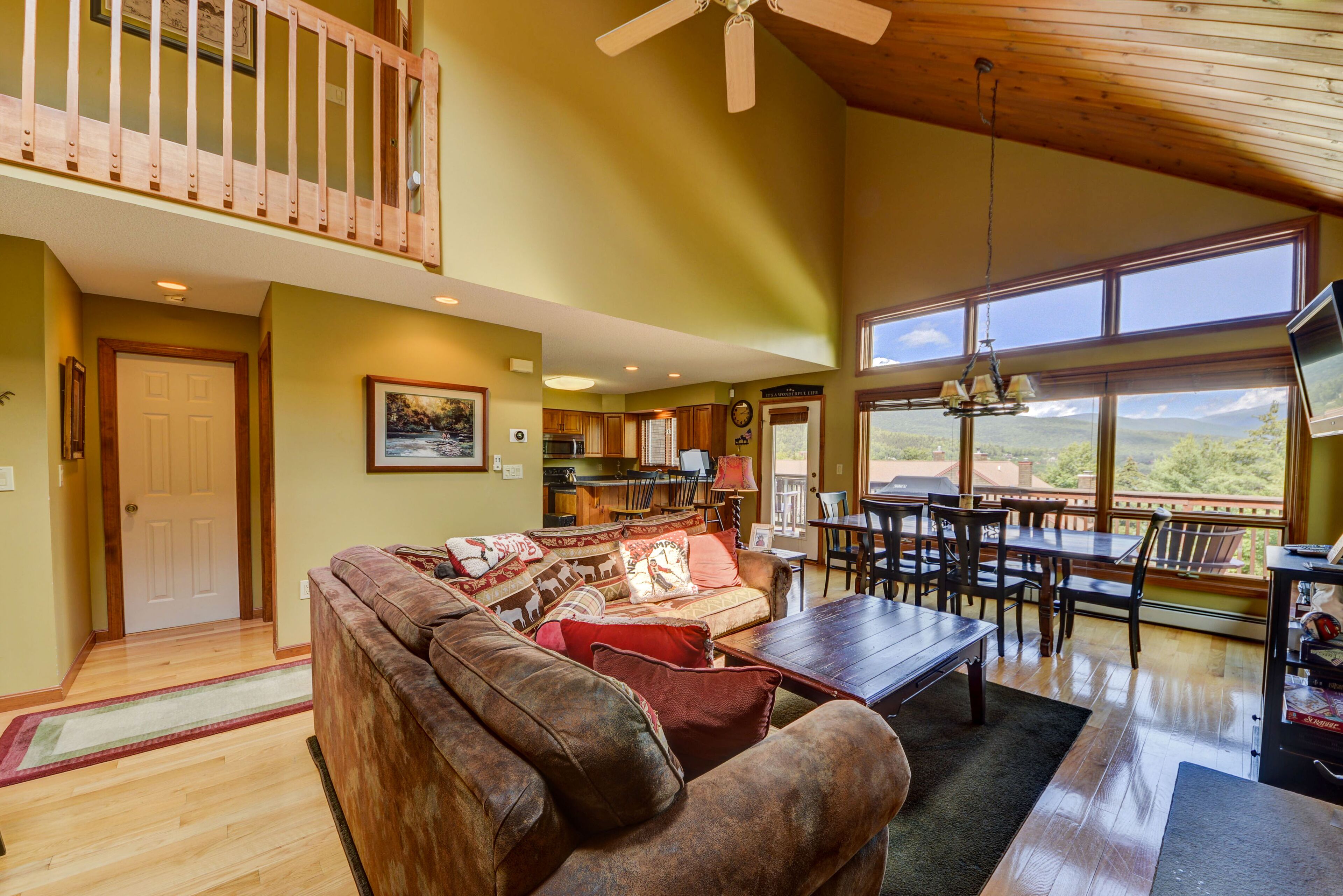 Beautiful Mt. Home located within the famous Bretton Woods Resort !