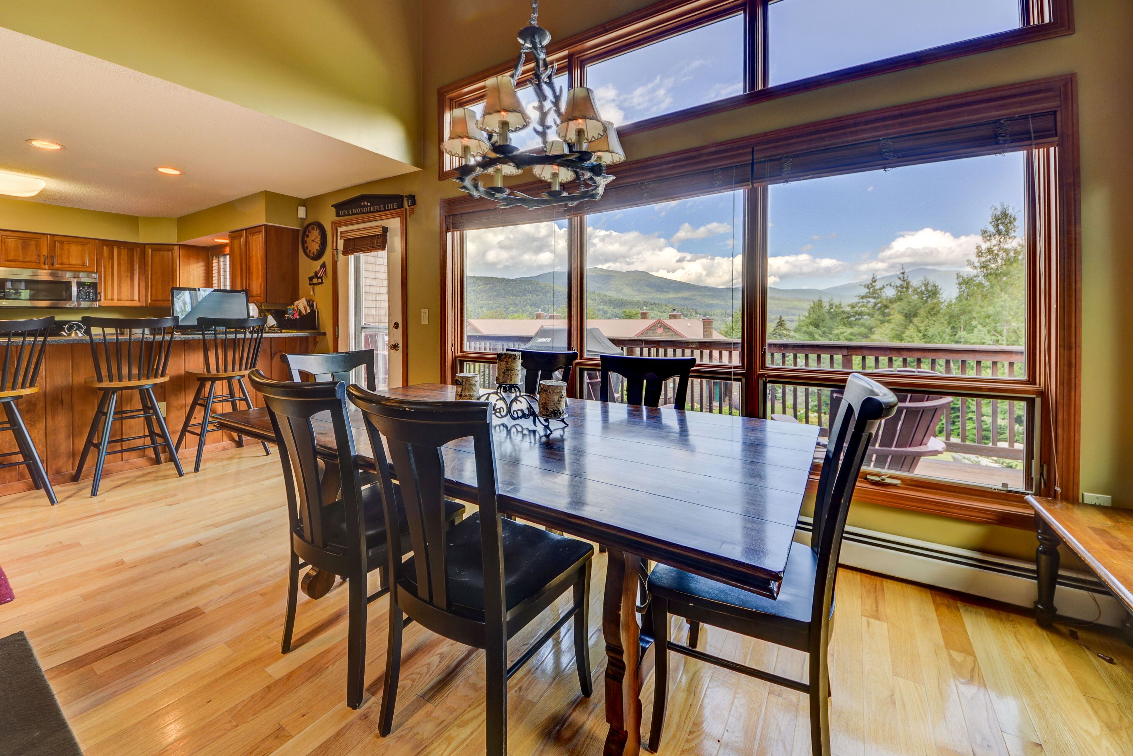 Beautiful Mt. Home located within the famous Bretton Woods Resort !