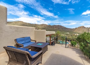 Property grounds - Saguaro Canyon - Luxury Desert Escape w Heated Pool-Spa & Stunning Views (Tucson)