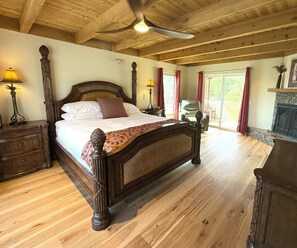 4 bedrooms, iron/ironing board, travel cot, free WiFi