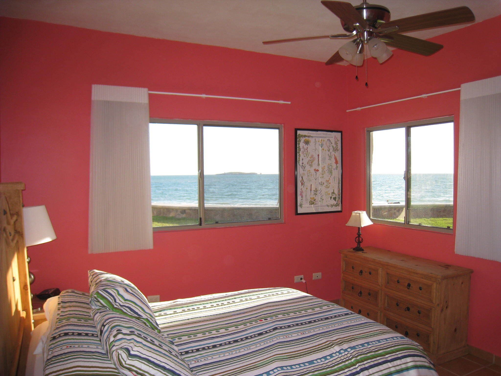 Beautiful Condo! Unit 167 Bahia Delfin