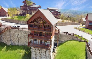Exterior - Heavenly View: Luxury 3-Story Resort Cabin - Brand New Hot Tub - City View (Sevierville)