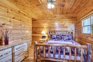 4 bedrooms, iron/ironing board, free WiFi, bed sheets - Heavenly View: Luxury 3-Story Resort Cabin - Brand New Hot Tub - City View (Sevierville)