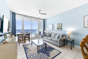 Smart TV, books - Lighthouse 509 - Beachfront with views! (Gulf Shores)