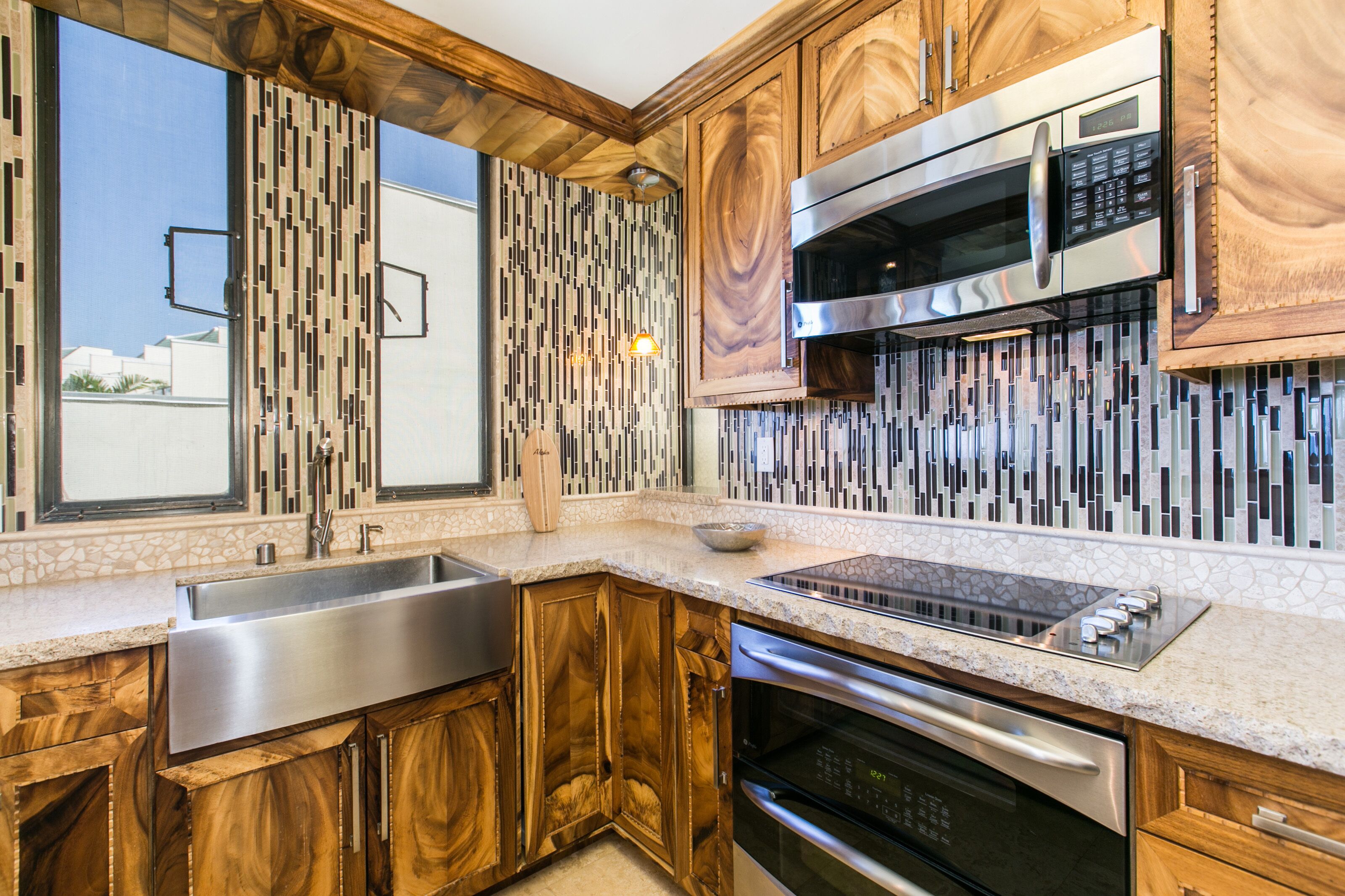 Beautiful 2 Br/2Ba, Oceanfront Unit.