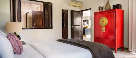 2 quartos, cofres nos quartos, ferros/tábuas de passar roupa