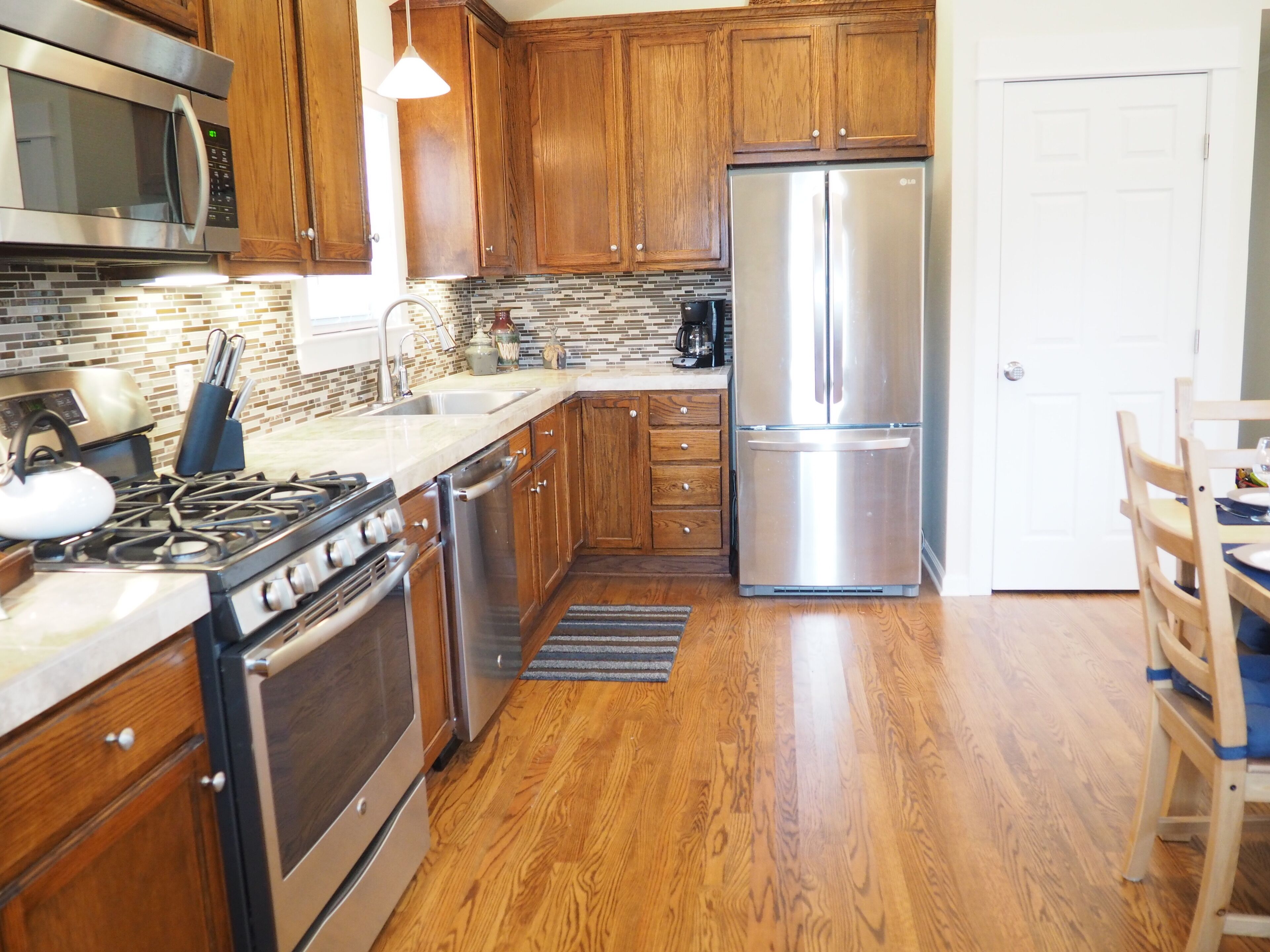 COLLEGE STREET COTTAGES - GEORGETOWN SQUARE AREA  - HISTORIC DISTRICT