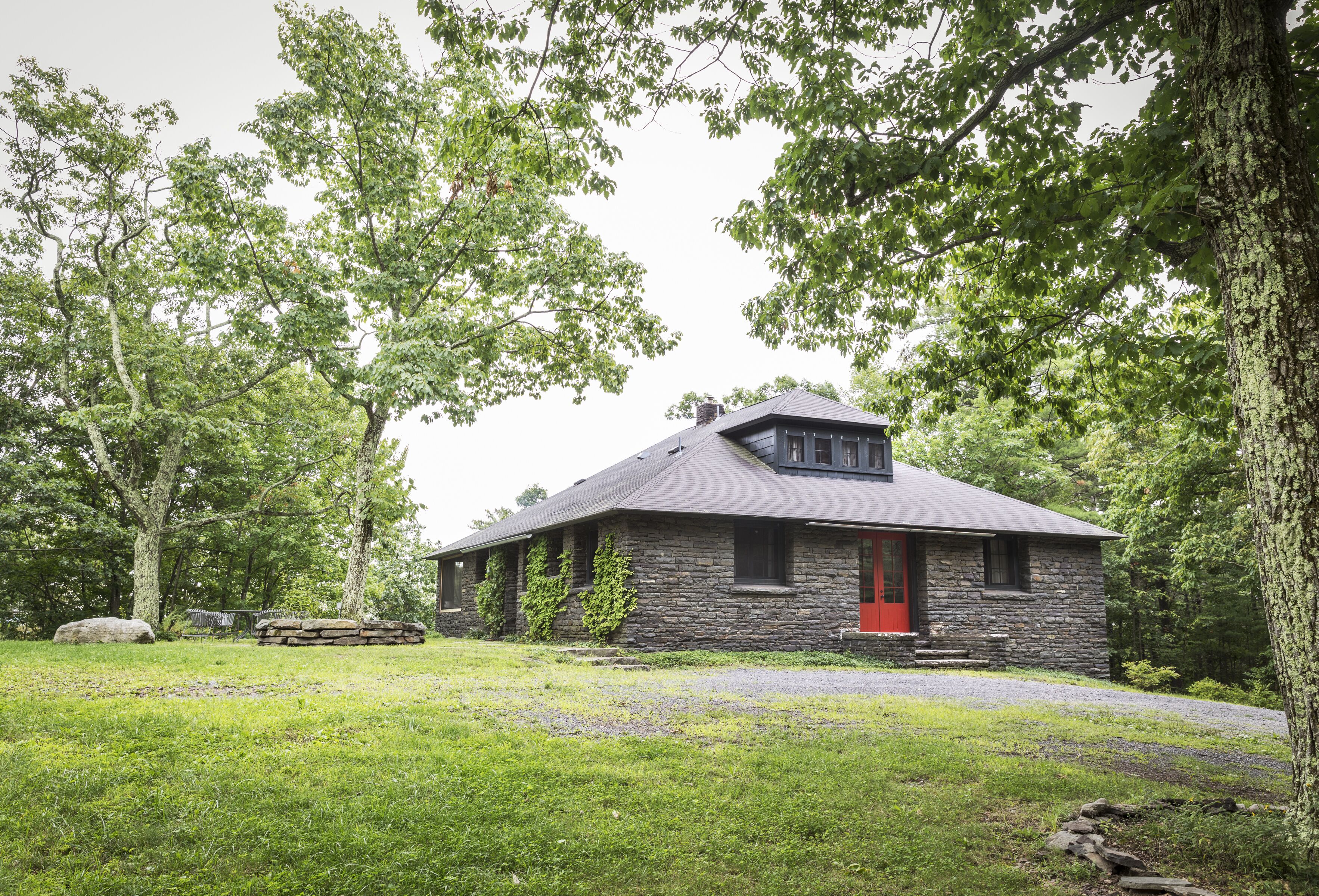 Bluestone Lodge ~ Comfort and Style in a Secluded Catskill Mountains Setting 