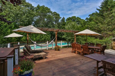 Luxury 7 BR, 4 BA w/ Unique 60 ft Pool, .4 Miles to Beach