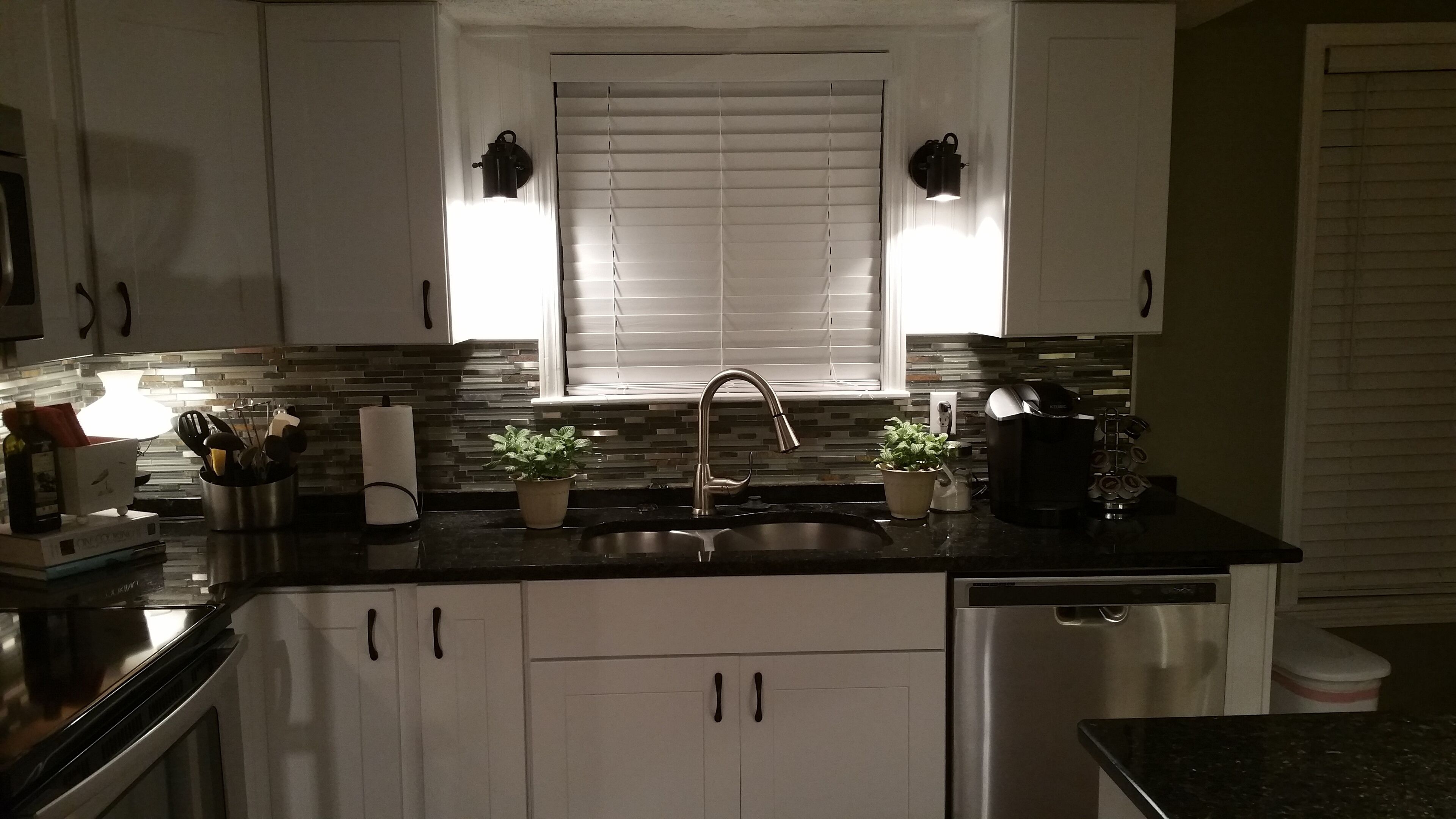 Spacious, newly remodeled condo. High End finish w/2 patios. Ocean views/access