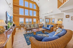 TV, DVD player, table tennis, books - Premier Oceanfront w/ Pool, Hot Tub, Game Room, Theater, Tiki Bar. Surf's Up! (Frisco)