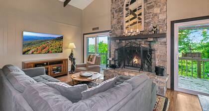 4 Br 3 Ba Sleeps 9!! - Beautiful Views, Close To Skiing, Family Friendly