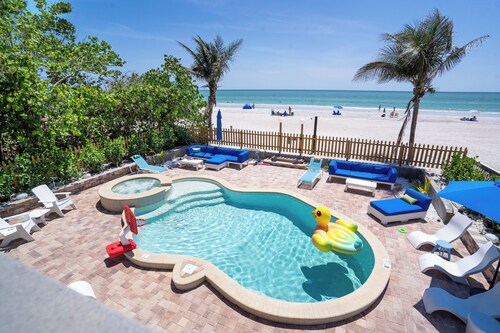 SALE! Shell Suite at Casa Gia Pool/Hot tub Open Beach Front on Indian Shores