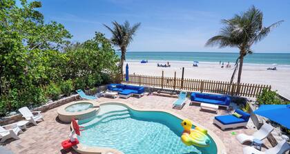 SALE! Shell Suite at Casa Gia Pool/Hot tub Open Beach Front on Indian Shores