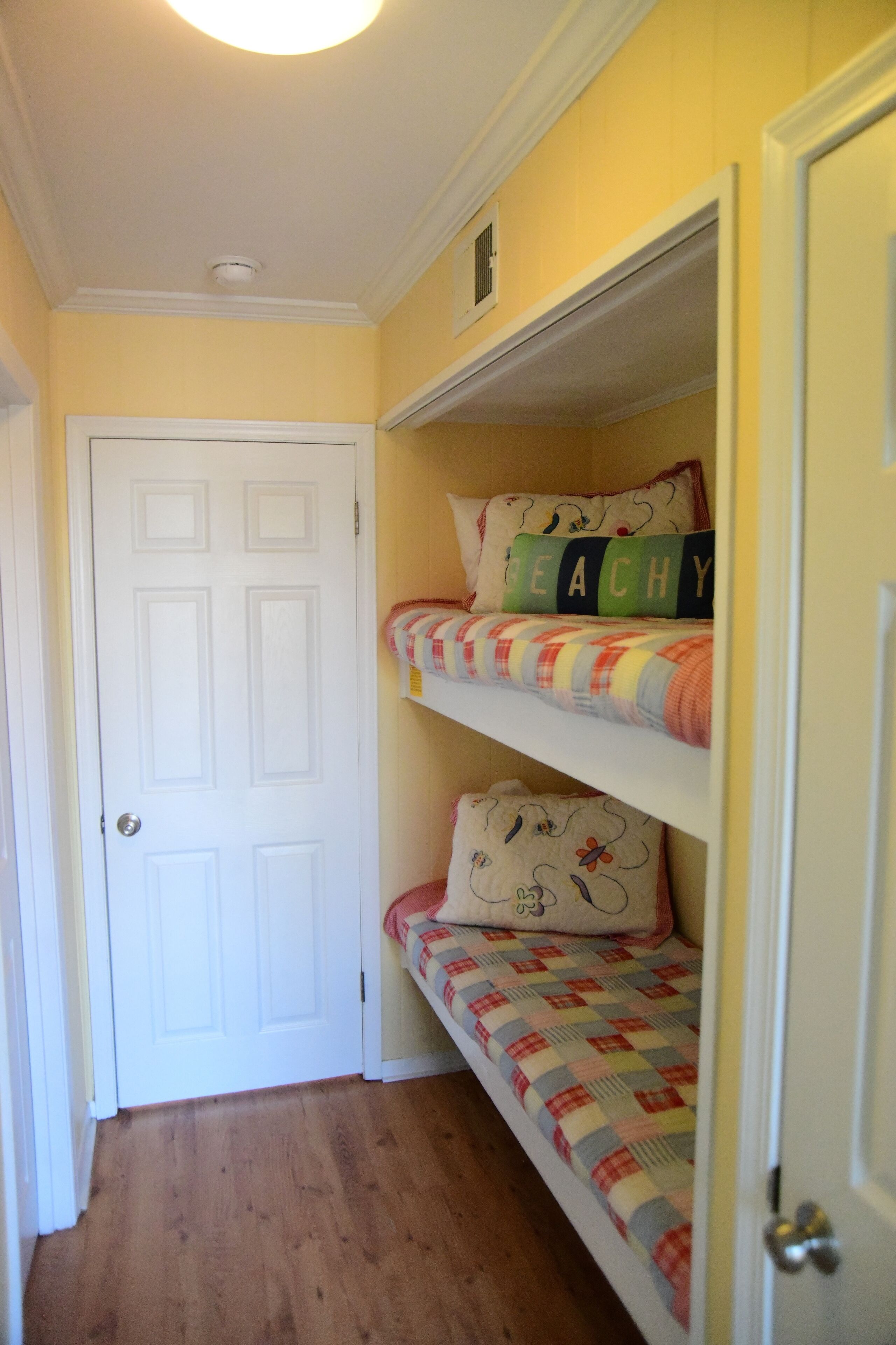 Oceanfront Villa, Fishing Pier, Sleeps 6