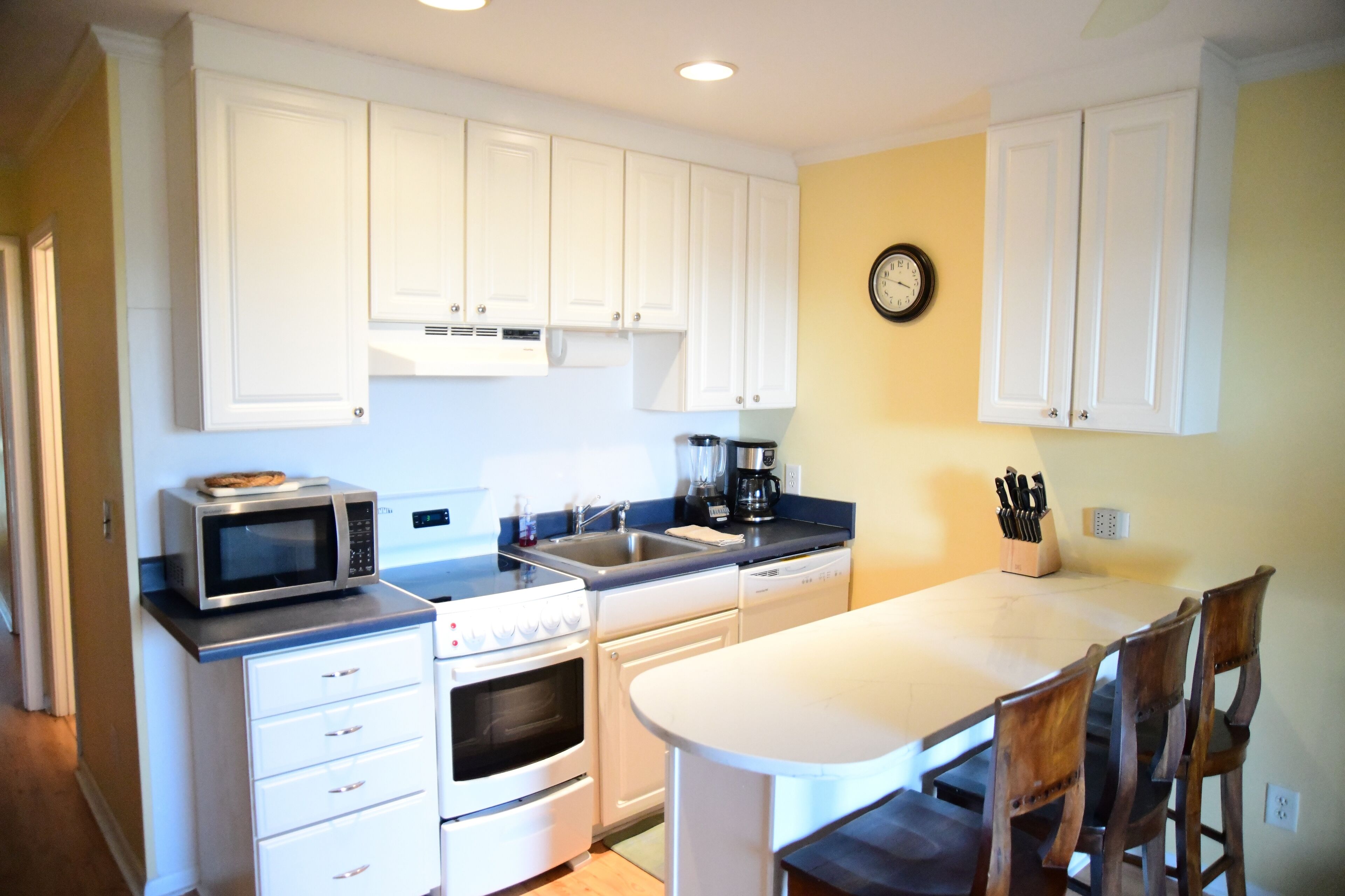 Oceanfront Villa, Fishing Pier, Sleeps 6