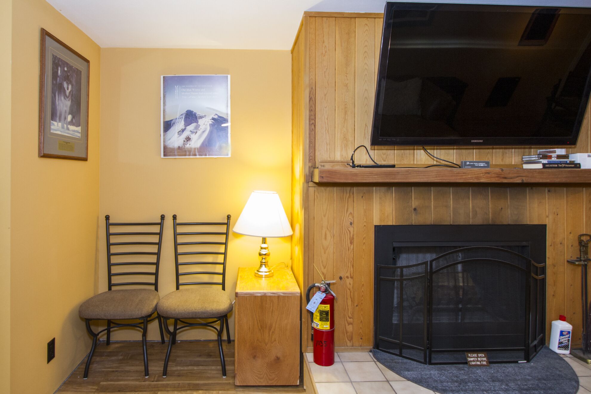 Comfortable Ski Condo Walking Distance From Lift