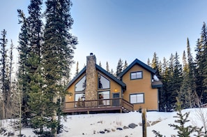 Exterior - Gorgeous Mountain Cabin, Family Friendly w/ Expansive Windows, Fireplace - Willow Creek (Alma)