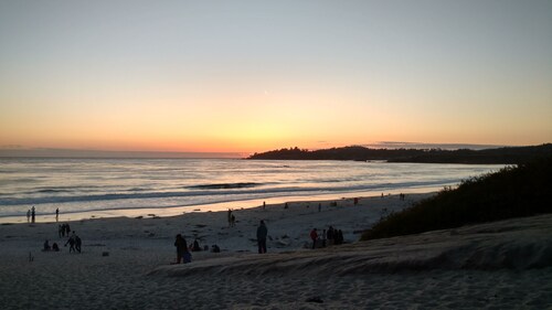Downtown charming, 2 BR 2 BA, 1 Block from Ocean Ave, Carmel-by-the -Sea, CA
