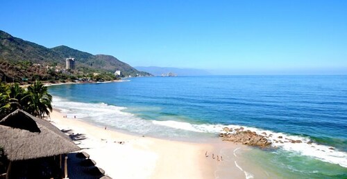 Condominio frente al mar en la playa con vistas panorámicas